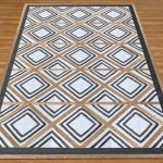 Handcrafted Geometric Black Gray Area Rug