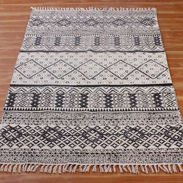 Handmade Cotton Gray Geometric Home Decor Rug - Image 3